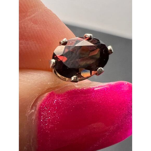 Oval cut red zircon sterling silver stud earrings - Picture 7 of 11